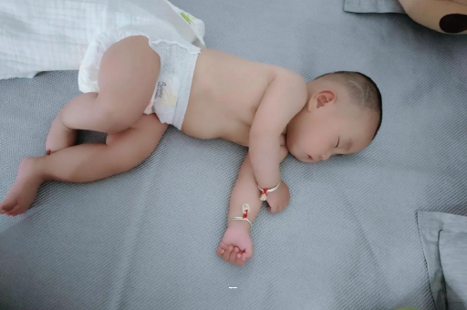 长兴宝宝突然很多眼屎